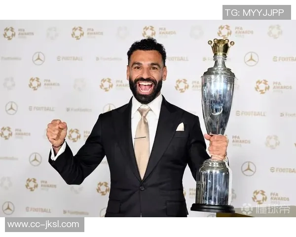 英超主帅圣诞愿望大揭秘：卖萨拉赫留长发争夺冠军等你来听